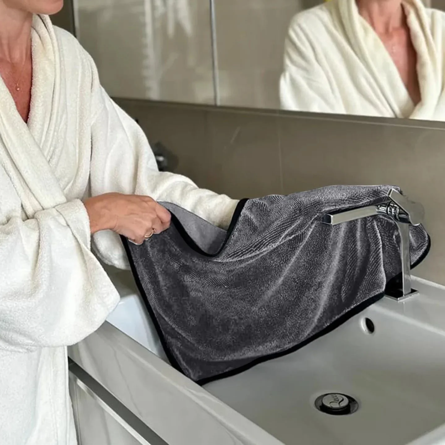 UltraDry Magic Wipe – XXL Microfibre Drying Cloth - 60cm x 40cm